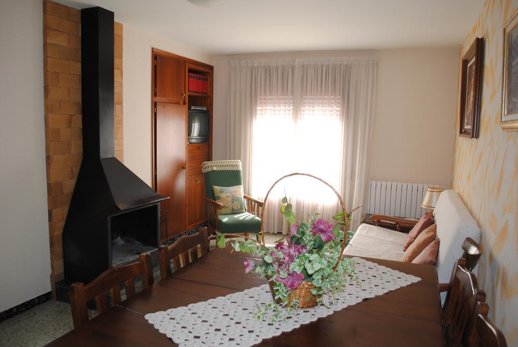 Villa La Badia Sant Feliu de Pallerols Habitación foto